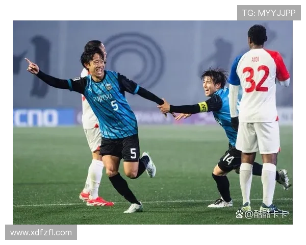 新人前锋爆发助力球队逆转夺冠掀起赛季震撼高潮风暴来袭强势冲击