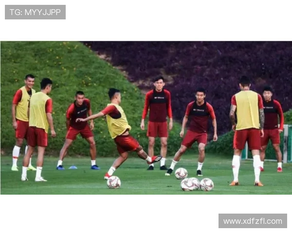 新赛季足球联赛全面开战强队补强新星崛起转会市场引发热议球迷关注