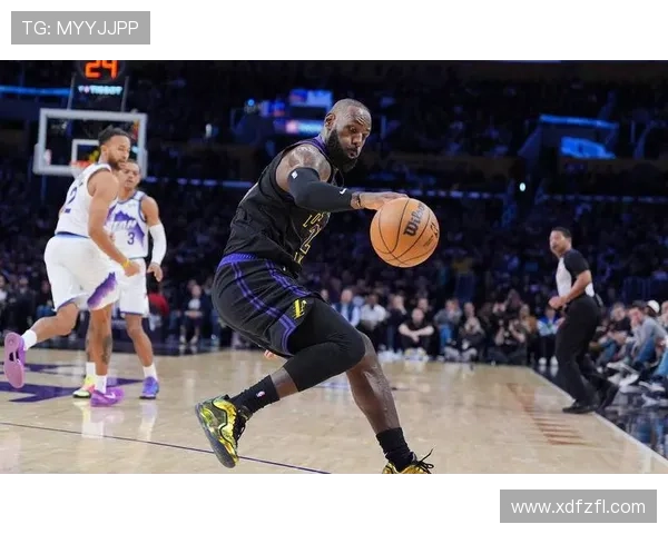 詹姆斯再创历史纪录 湖人强势逆转勇士稳居西部前四 詹姆斯再创历史纪录 湖人强势逆转勇士稳居西部前四