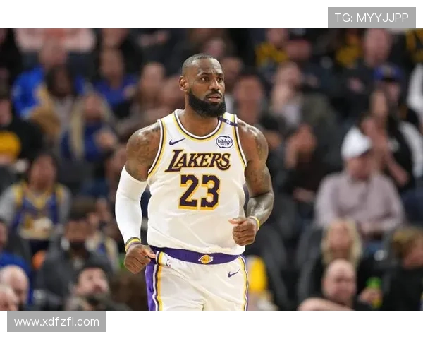 詹姆斯复出带领湖人队逆转胜勇士 莫兰特复健进展引发关注 詹姆斯复出带领湖人队逆转胜勇士 莫兰特复健进展引发关注