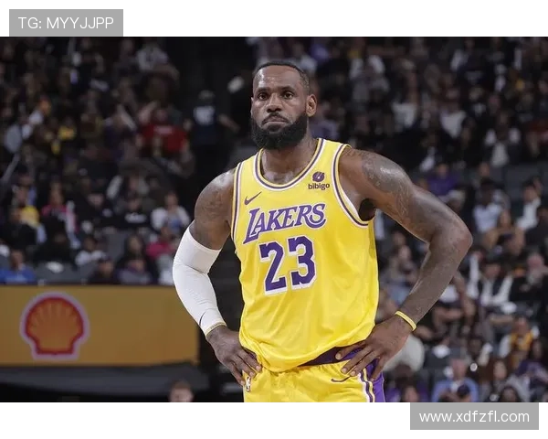 詹姆斯新赛季状态火热 领导湖人冲击总冠军目标全力以赴